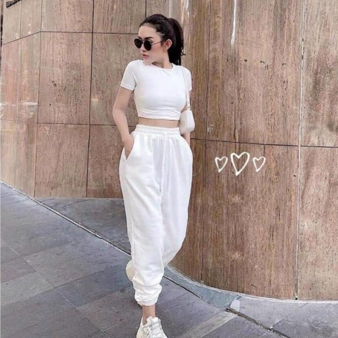 Sét áo croptop kèm quần kiểu baggy năng động phong cách thể thao