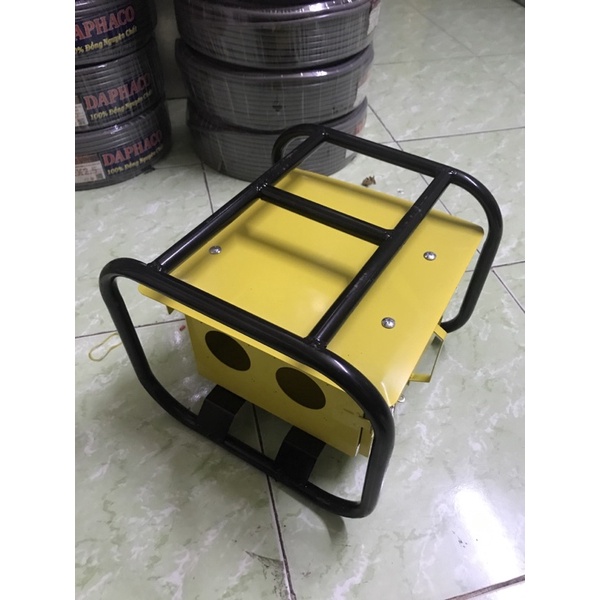 Vỏ tủ điện thi công di động sắt màu vàng