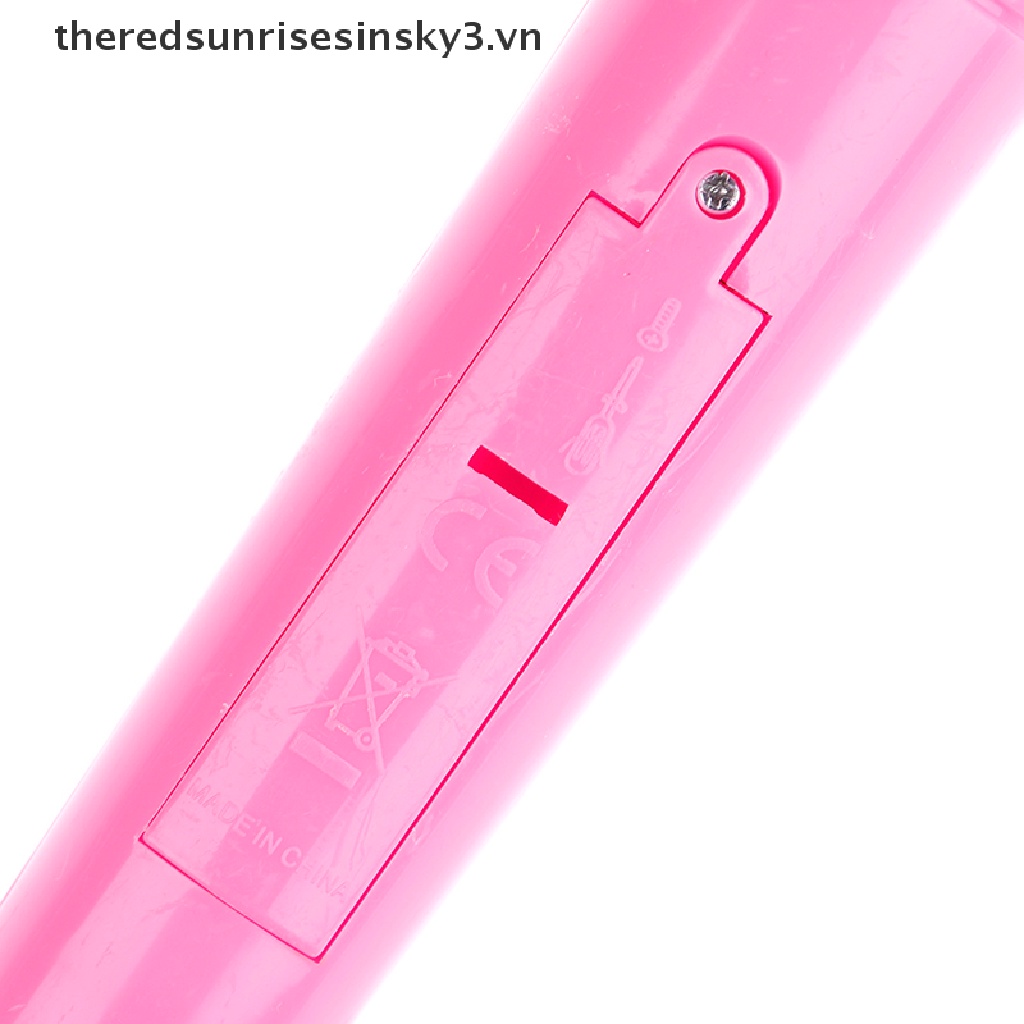 Micro hát karaoke vui nhộn cho bé gái