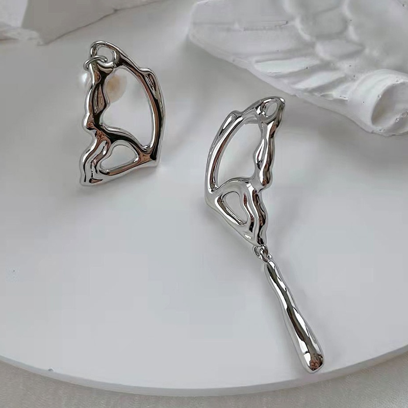 Khuyên Tai Hình Bướm Không Gây Dị Ứng Thời Trang Cho Nữ