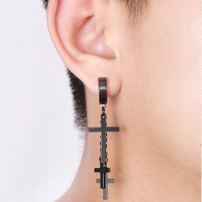 Khuyên tai kẹp 3 THÁNH GIÁ độc đáo màu đen không cần bấm lỗ dành cho nam và nữ