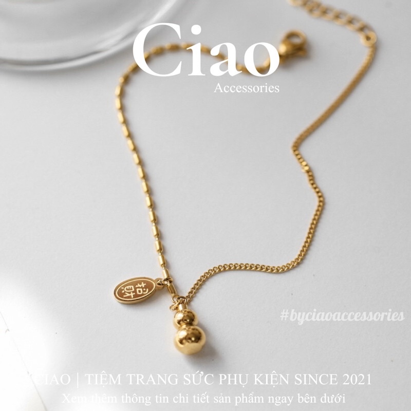 [HOẢ TỐC 1H] Vòng tay/ Lắc tay titan không gỉ thiết kế đính charm đơn giản khắc chữ Monie Ciao