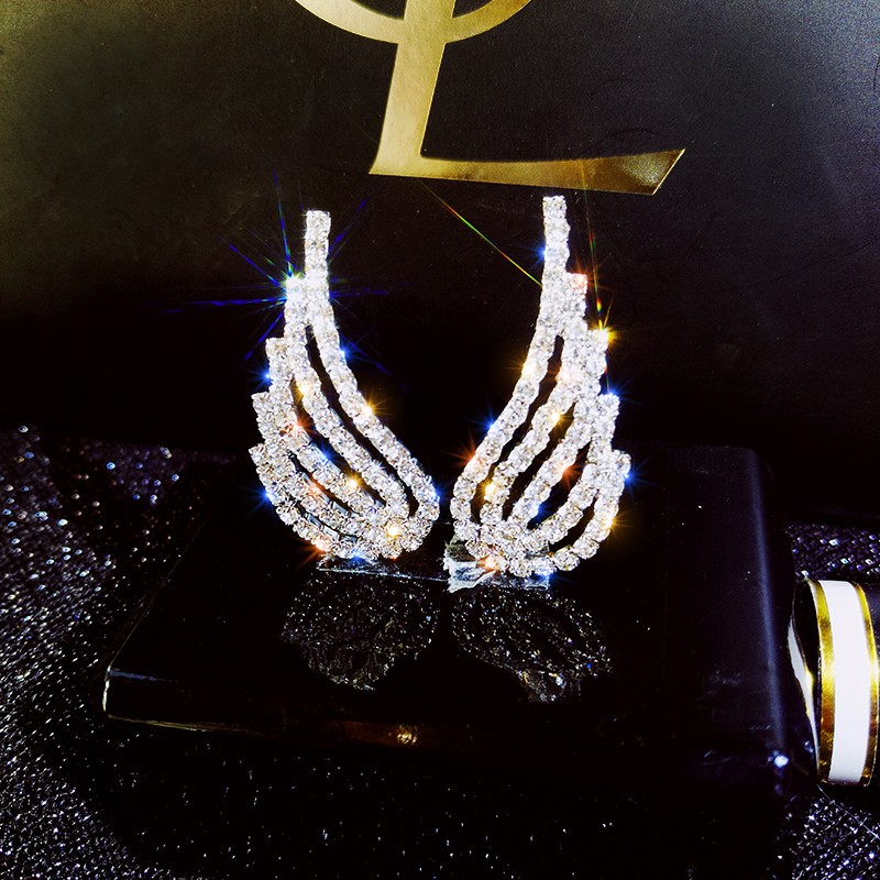 Bông tai đôi cánh thiên thần đính đá sang trọng BT182