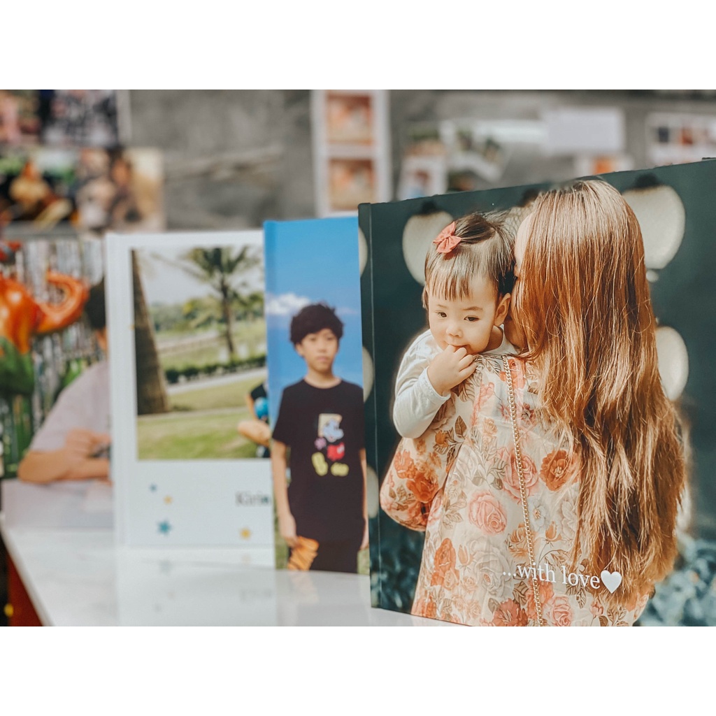 In sách ảnh theo yêu cầu bìa cứng 40 trang 20 x 20cm - In 4K siêu nét trên app NIZI