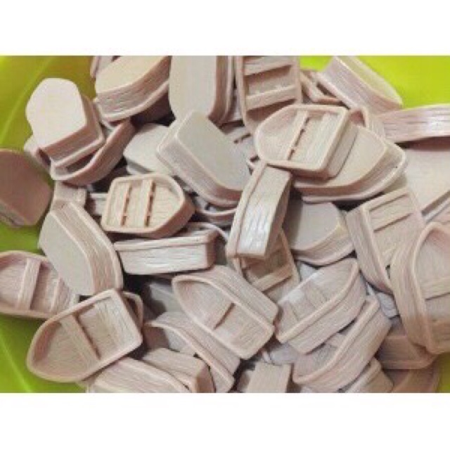 Thuyền nhựa mini size nhỏ trang trí tiểu cảnh tetarium