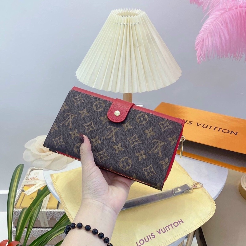 VÍ CLUTCH LV KHOÁ KÉO NHIỀU NGĂN CÓ DÂY ĐEO TAY FULLBOX