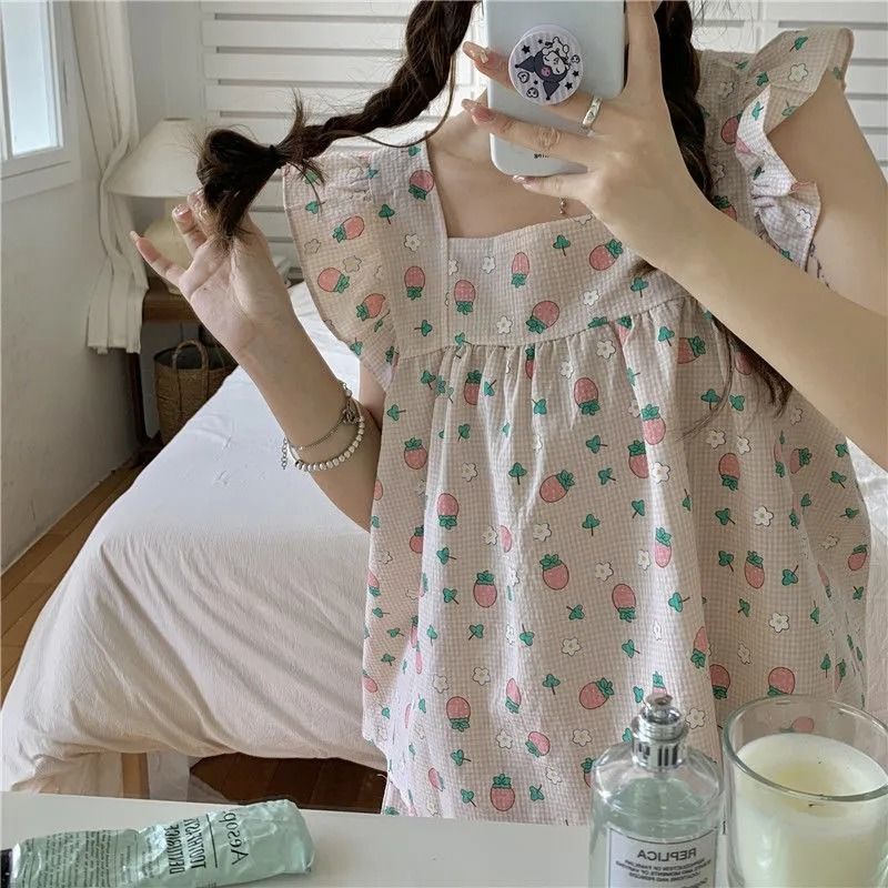 Bộ Đồ Ngủ Áo Hai Dây Phối Quần short Vải cotton Lanh Họa Tiết Dâu Tây Phối Bèo Dễ Thương Cho Bạn Gái