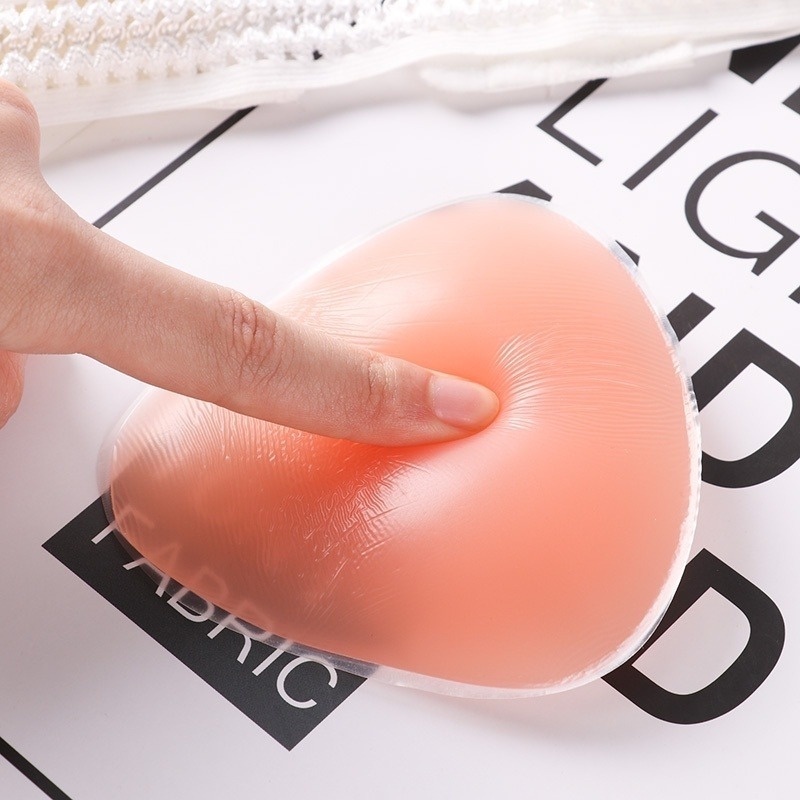 Miếng Dán Nâng Ngực Thần Kỳ Bằng Silicone Dày Dặn Thiết Kế Hình Trái Tim Cho Nữ