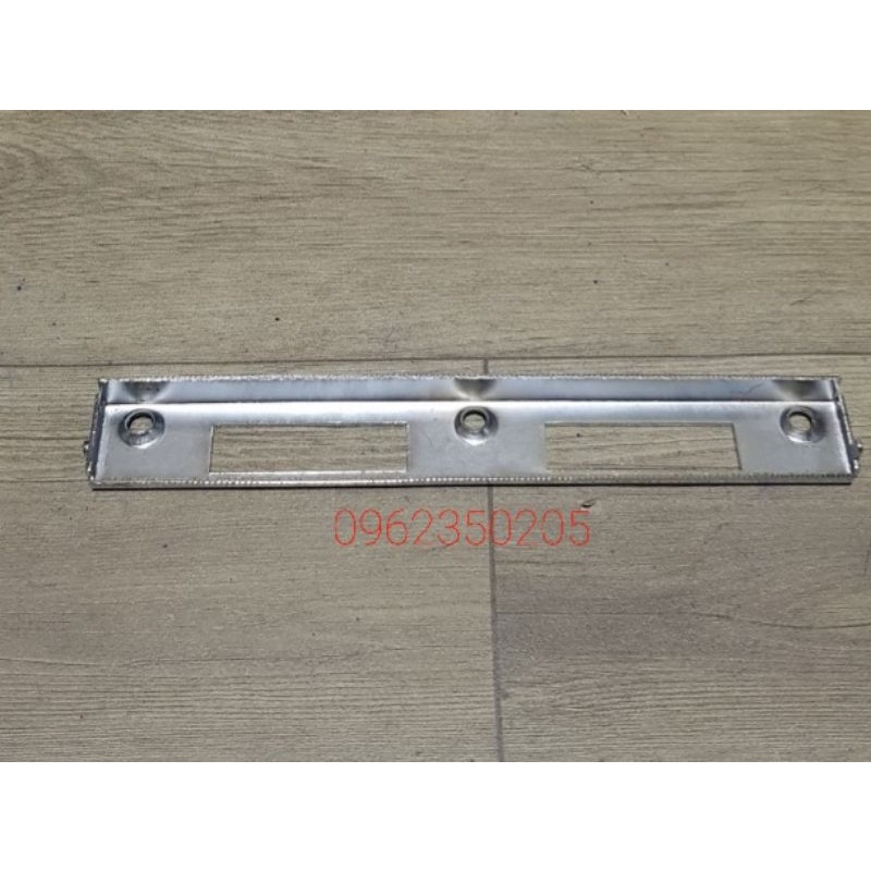 Miệng Khóa Cửa Nhựa Lõi Thép.