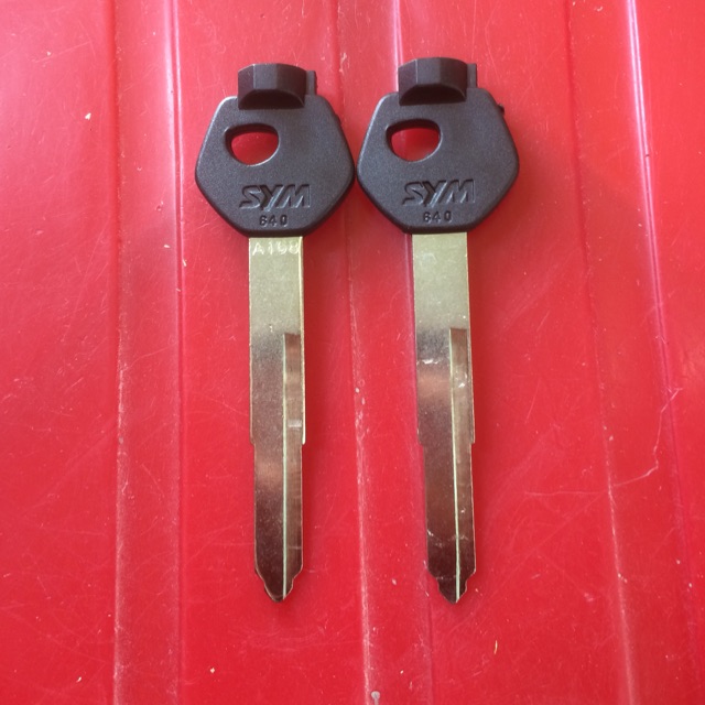 Cặp phôi chìa khoá SYM dài ( rảnh trái )