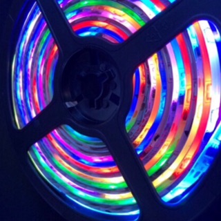 Led trang tris cuộn 5m đuổi 7 màu