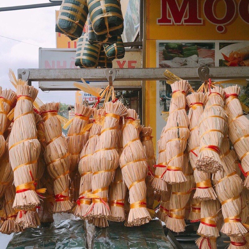 Đặc sản Ché Rơm Bình Định siêu ngon,siêu giòn