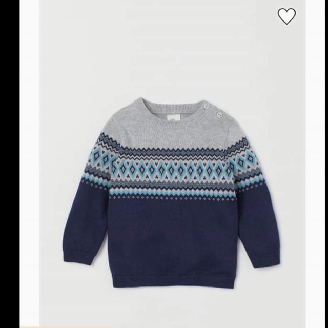 Áo len xám xanh của HM