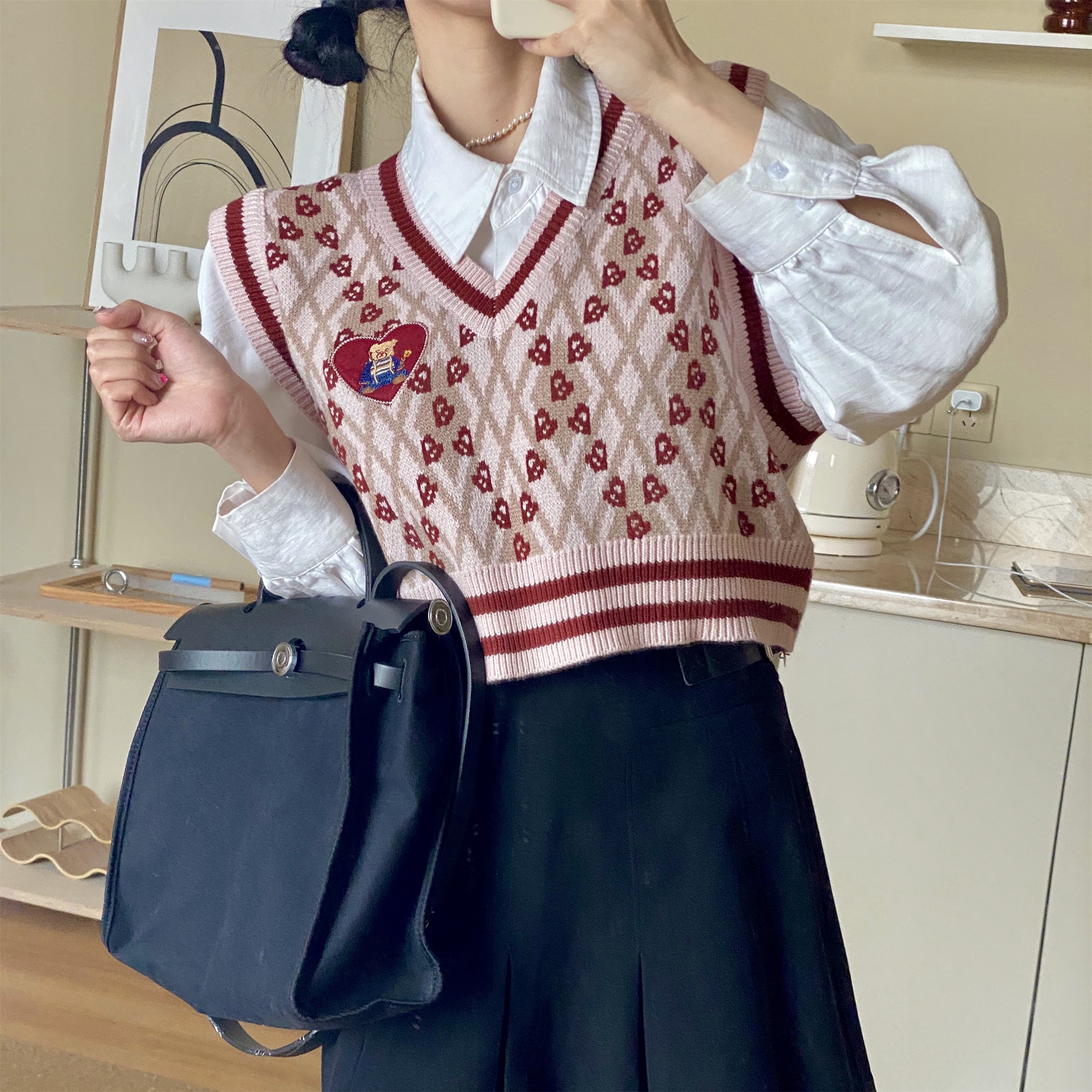 Áo Len Không Tay Cổ Chữ V Thêu Hình Gấu Dễ Thương Phong Cách Hàn Quốc Dành Cho Nữ | BigBuy360 - bigbuy360.vn