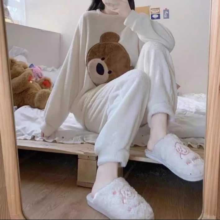 Bộ ngủ gấu lông 2 mặt - Đồ ngủ nữ form rộng -Bộ đồ hoodie lông mềm mịn siêu ấm mùa đông. MET SHOP