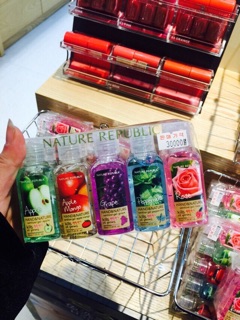 Nước rửa tay khô NATURE REPUBLIC