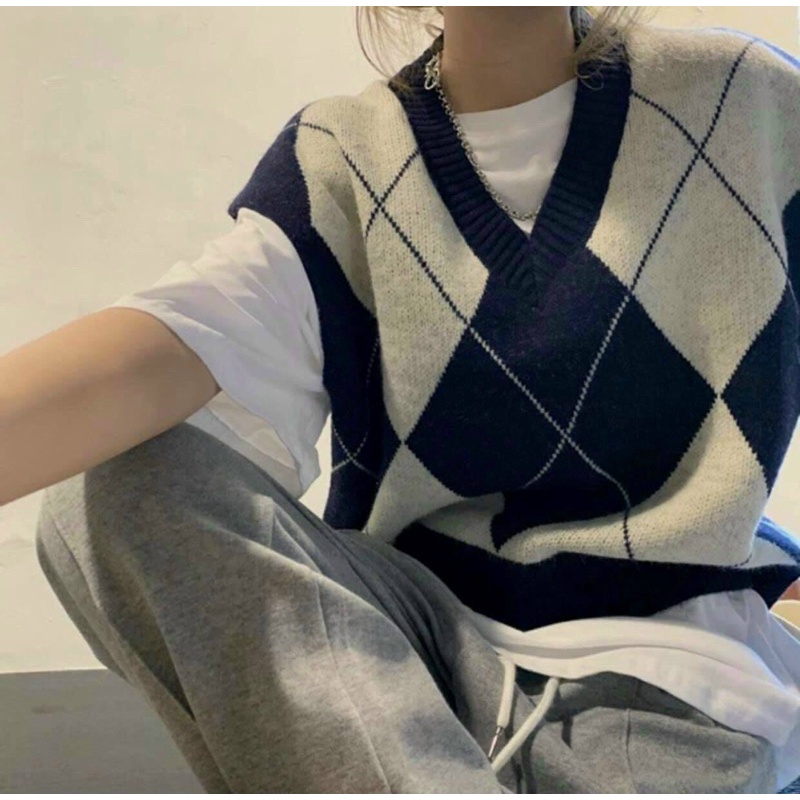 Áo len gile trám hot hit | BigBuy360 - bigbuy360.vn