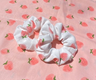 Cột tóc Scrunchies mẫu trái đào