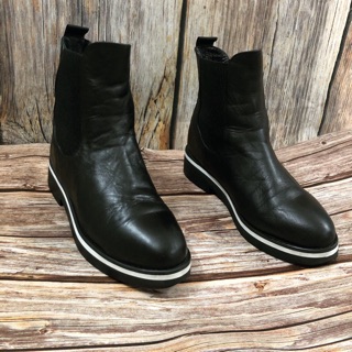 Chelsea boots hiệu Tata size 36 da thật