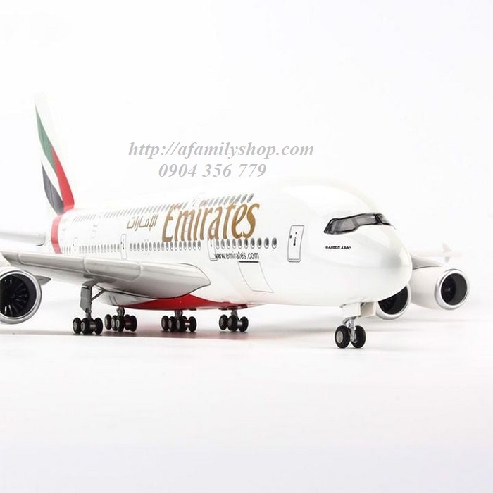 Mô hình máy bay Emirates Airbus A380 LED 47cm có bánh xe và led