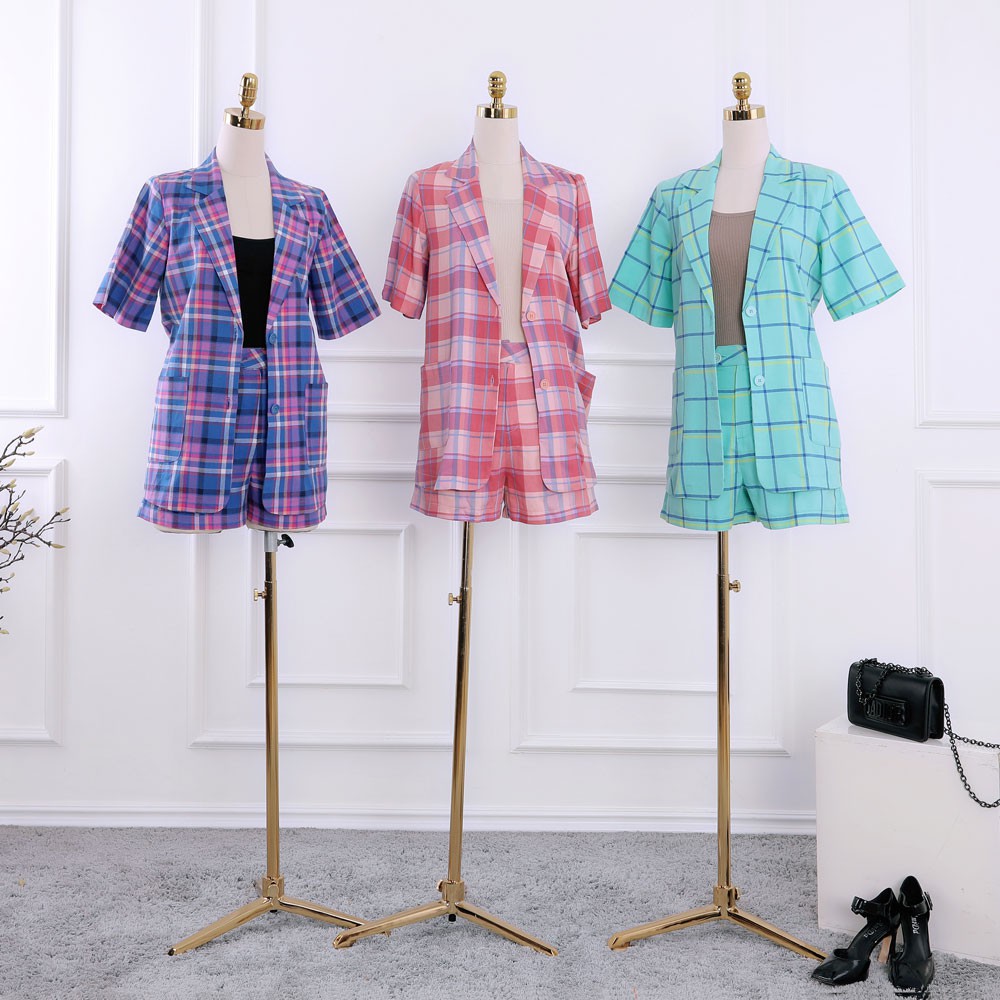 Set đồ nữ áo sơ mi và quần ngắn kẻ caro cá tính, năng động, màu sắc tươi mát, hàng thiết kế TK Fashion - SMKA143 + QSK22