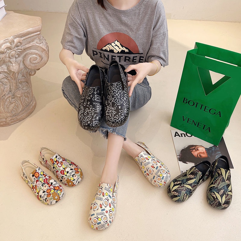 Dép Sandal Bít Mũi Đế Bằng Chống Thấm Nước Thời Trang Mùa Hè 2022 Cho Nữ