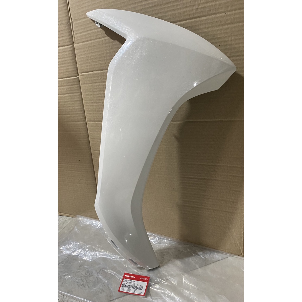 Cánh yếm bên phải - bửng yếm HONDA LEAD 125 năm 2013-2015 màu Trắng. *NH-B35P* 64350K12900ZG