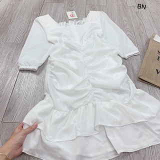 Váy Cổ Vuông Rúm Đuôi Cá