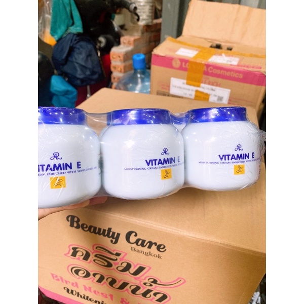 Kem dưỡng ẩm vitamin e Thái lan, kem vitamin e Thái lan nắp xanh chính hãng 200g