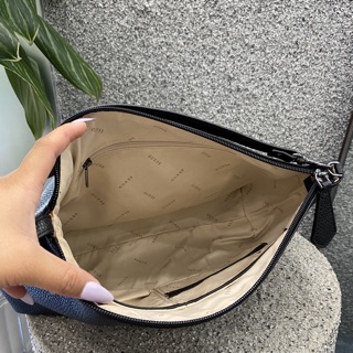 Túi tote GUESS