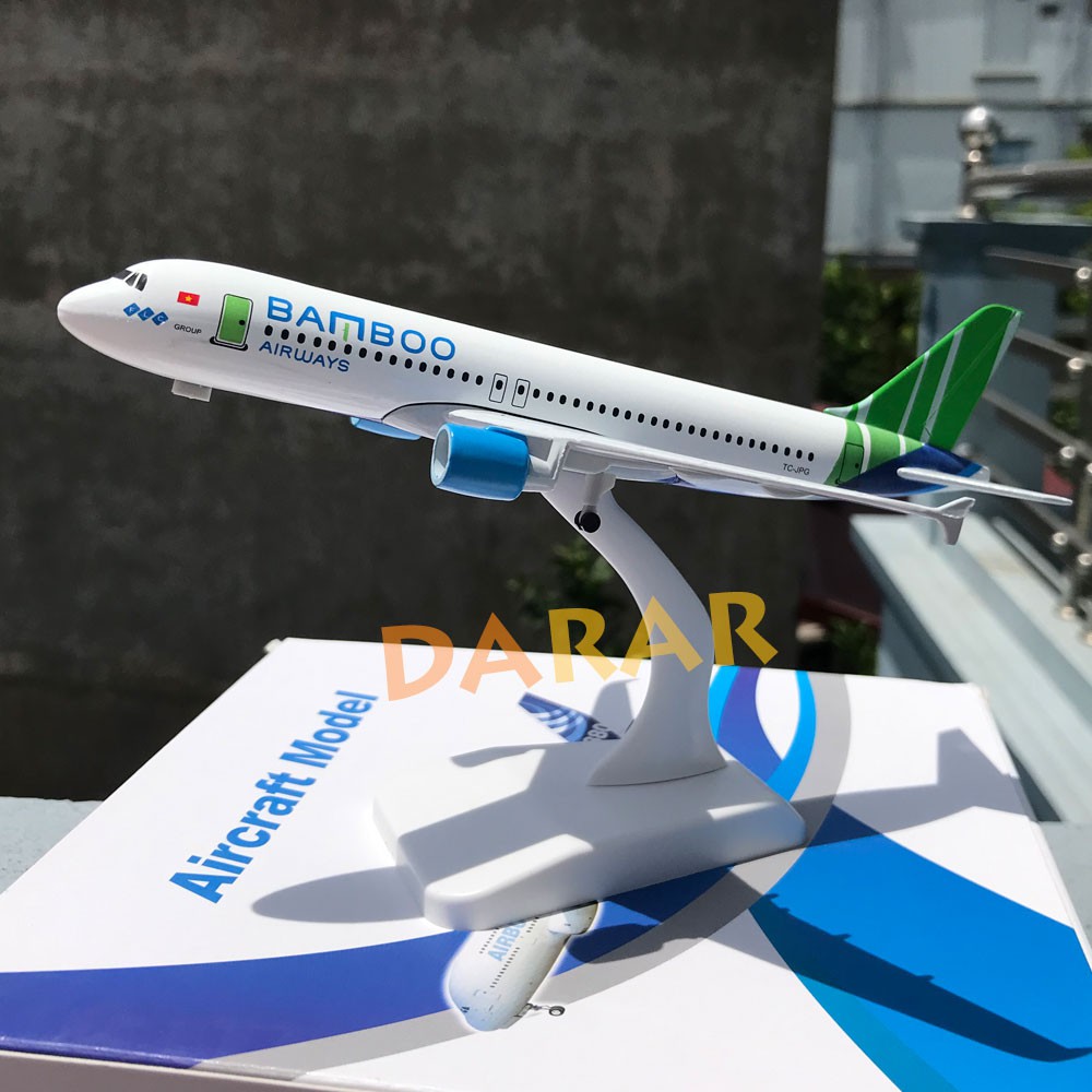 Mô Hình Máy Bay - Máy bay mô hình Bamboo Airlines đúc Kim Loại có kèm đế trưng bày