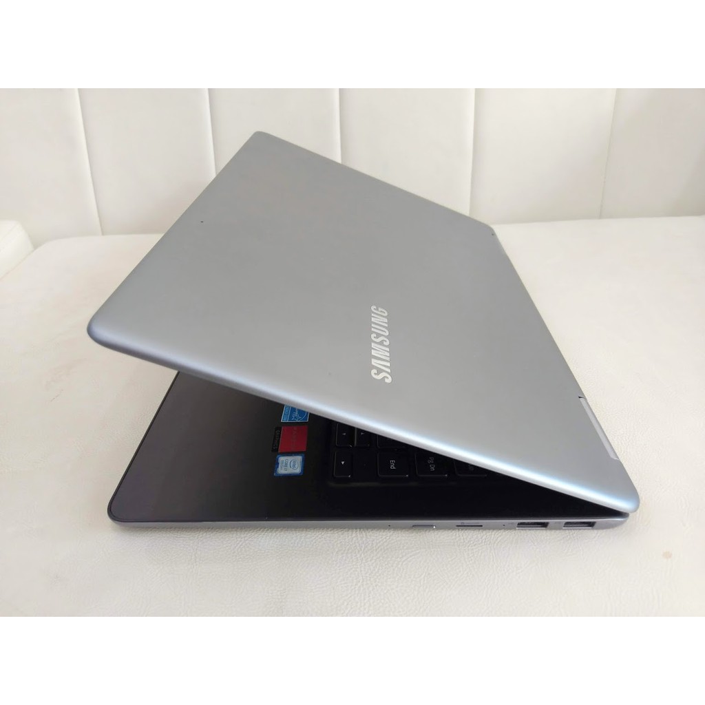 Laptop Samsung 940X5N i7-8550u/ ram 16gb/ ssd 256gb/Radeno 500/ 15.6 FHD touch ,nguyên bản , hình thức như mới , giá tốt | BigBuy360 - bigbuy360.vn