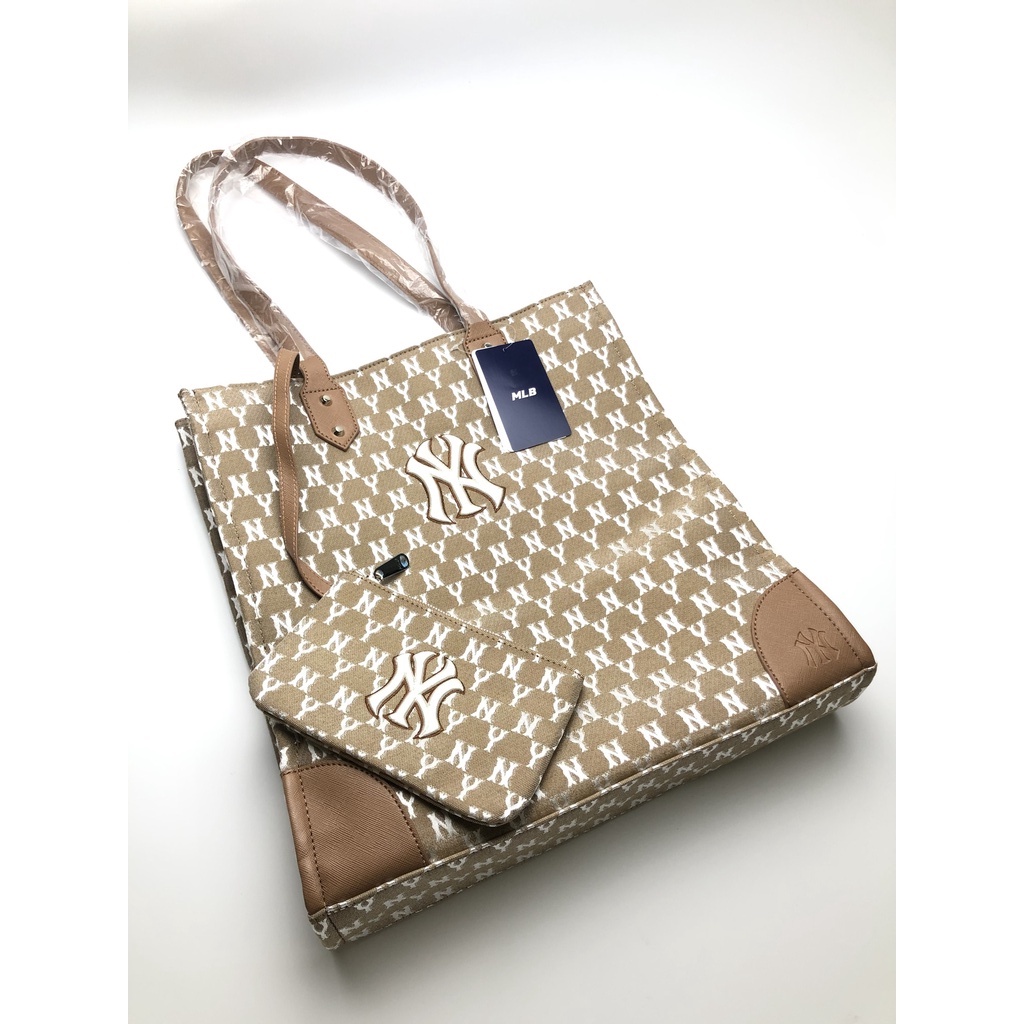 Túi Đeo Vai MLB Bản Dọc Monogram Shopper Bag - Tặng Túi Giấy Store MLB