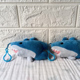Cá heo xanh móc khóa miniso