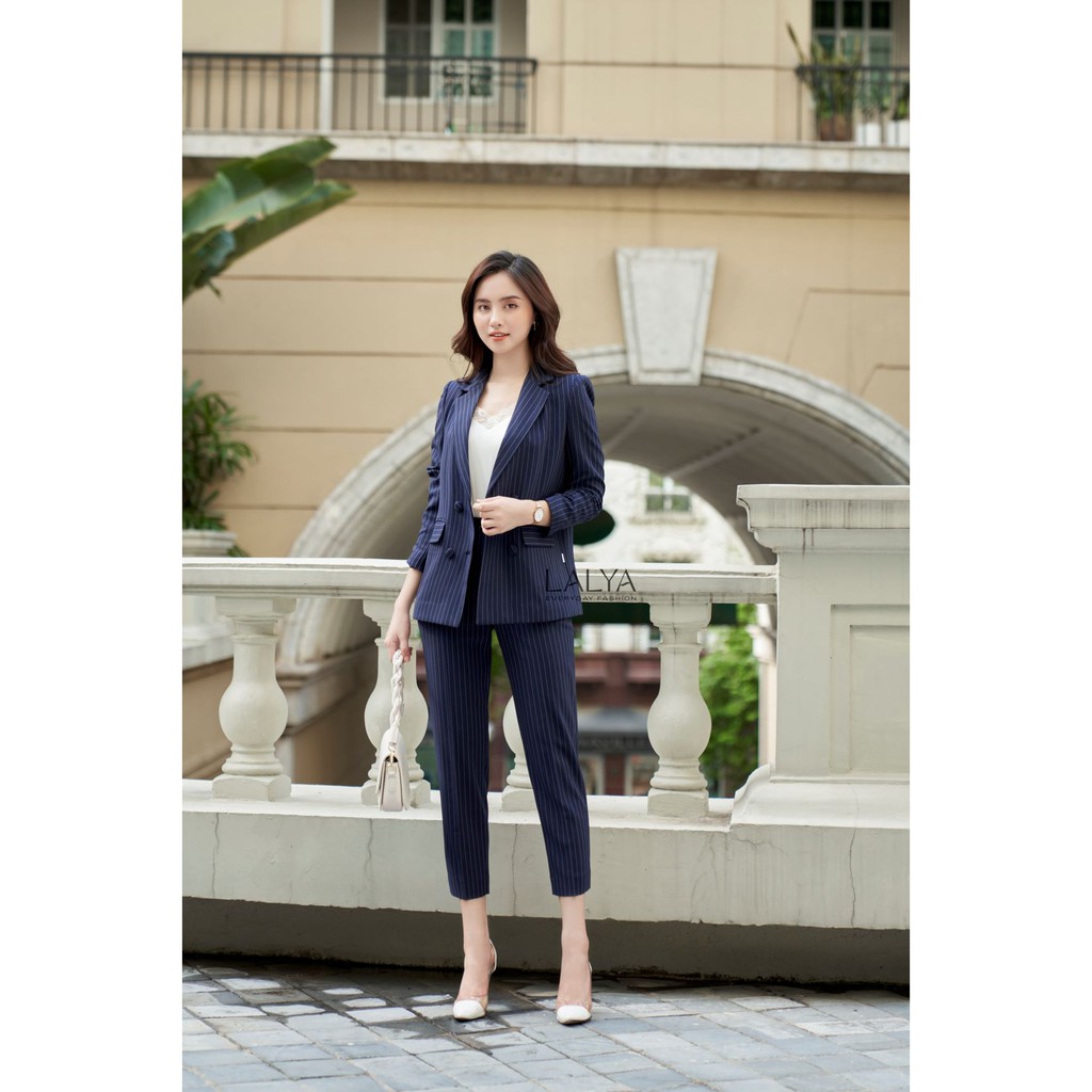 LALYA_Áo Blazer suông 3 in 1-Kẻ