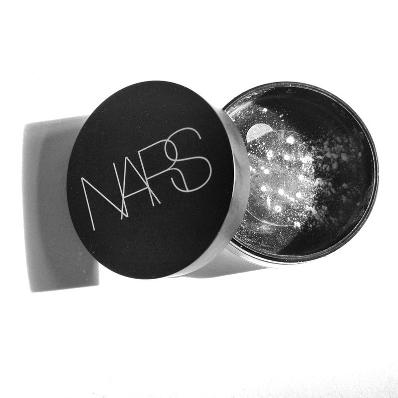 Phấn Phủ Nars 10g Lâu Trôi Kiềm Dầu Làm Sáng Da