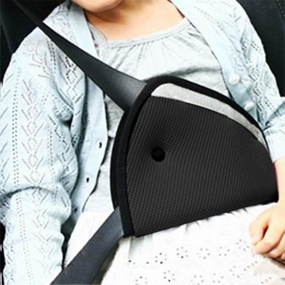 Dây Đai An Toàn Cho Bé Khi Ngồi Xe Hơi