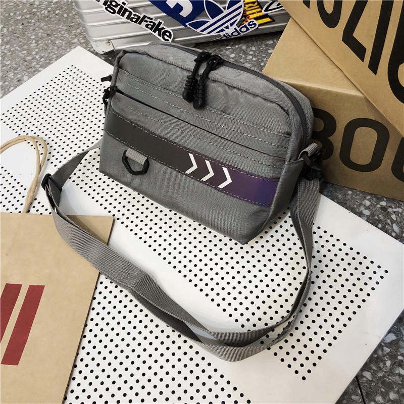 Túi đeo chéo vai thời trang phong cách trẻ trung chống nước độc đáo | BigBuy360 - bigbuy360.vn