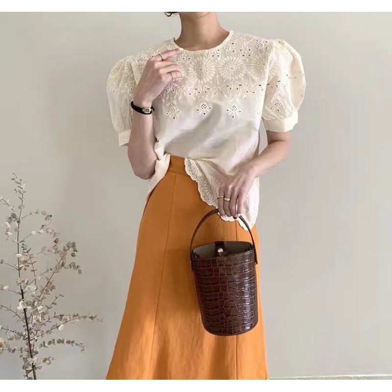 Áo thô pha ren hoa xinh xắn