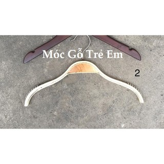 Móc gỗ vai đệm trẻ em 50 chiếc gỗ vàng nhạt
