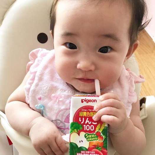 Nước Ép Trái Cây Pigeon Cho Bé Nhật Bản Lốc 3 Hộp x 125ML