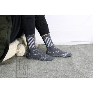 Tất OFF WHITE tia điện cổ cao