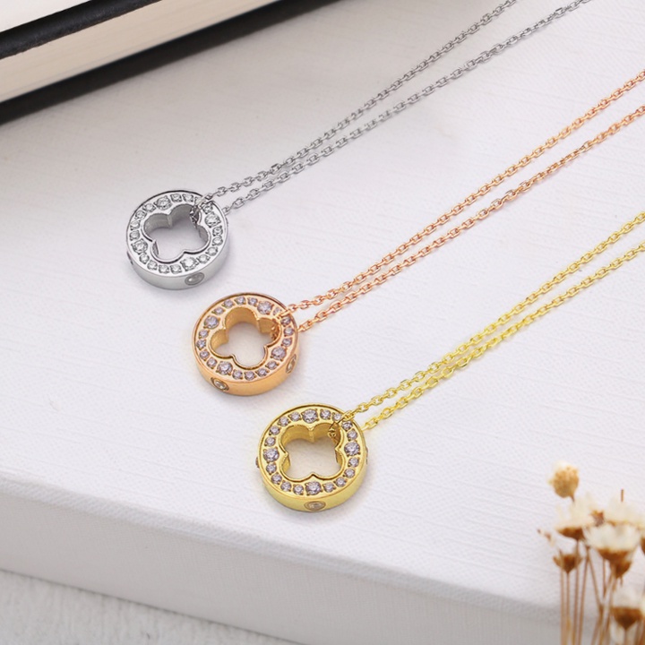 Dây chuyền nữ titan vòng tròn hoa 4 cánh đính đá siêu đẹp, dễ thương, thích hợp đi dự tiệc