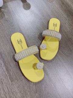 Dép xỏ ngón