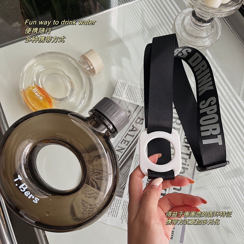 Cốc đựng nước bánh rán mùa hè giá trị cao, bình đựng nước dây đeo thể thao cho bé trai và bé gái, cốc nhựa cầm tay chịu nhiệt lạnh, bình đựng nước bé trai và bé gái dễ thương