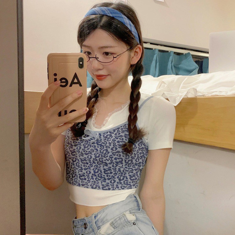 Set Áo Thun Tay Ngắn Cổ Chữ V + Áo Hai Dây Họa Tiết Da Báo Phong Cách Retro Hàn Quốc Cho Nữ