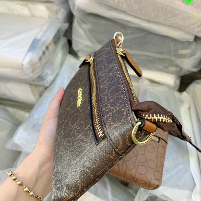 TÚI CKK KẸP NÁCH SIZE 21CM TAG DA MK