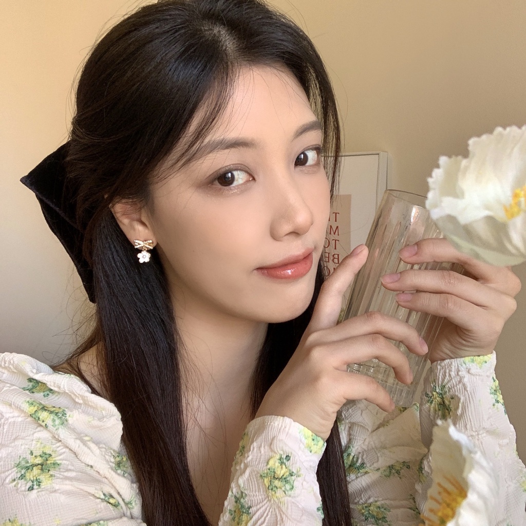 Khuyên Tai Dạng Kẹp Không Xỏ Lỗ Hình Nơ Đính Ngọc Trai Trắng Đơn Giản CEa1203