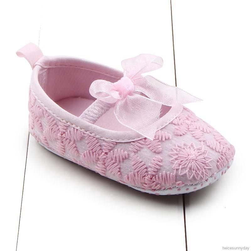 Gia ̀ y quai da ́ n bă ̀ ng va ̉ i mê ̀ m ma ̣ i cho be ́ ga ́ i ( 0-12 tha ́ ng )