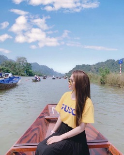 Chân váy xếp li hot hit
